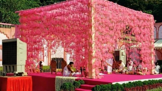 wedding decorator in kolkata | Wedding venue booking in kolkata